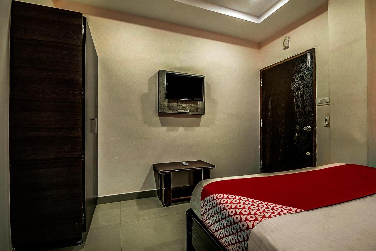 Oyo 8929 Stay Siddhartha Residency Jalāripeta Exterior foto